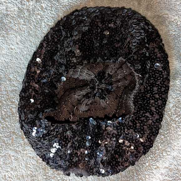 Sequin tam🪩 - Picture 2 of 5